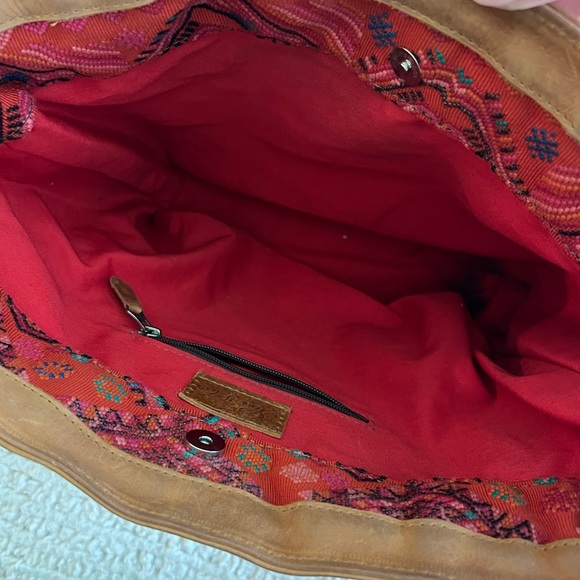 Nena and Co. Medium Tote - Picture 2 of 5